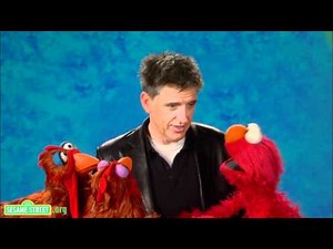 Sesame Street: Craig Ferguson Explains the Word Experiment