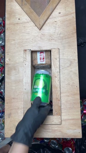 挑战全球压罐吉尼斯 #cancrushin #cancrushing #satisfying #drink”#ASMR#CansTV#云解压#解压#缓解压力#声音疗愈#FallintoShorts