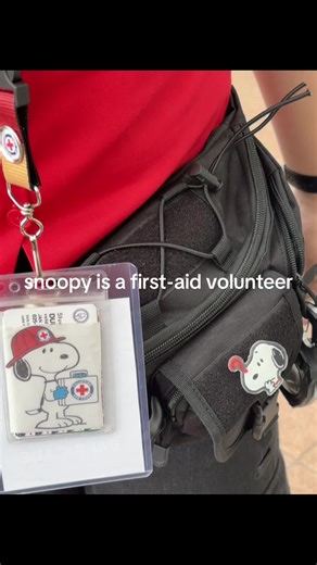 Snoopy: The First-Aid Volunteer
