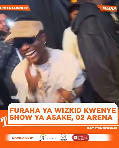 🆂🅴🆅🅴🅽🅼🅴🅳🅸🅰 on Instagram: "Msanii #wizkid Alihudhuria Kwenye Show Staa Mwenzake Wa Muziki @asakemusic Kwenye Uwanja Wa O2 Arena Jijini London UingeReza,Na Pia Alipata Nafasi Ya Kutokea Jukwaani Kama Guest Artist Na Kutumbuiza Wimbo Wao, Kitu kilicho Wa-suprise Mashabiki Waliokuwepo Kwenye Uwanja Huo. Baada Ya Kumaliza Kutumbuiza #wizkid Alienda Sehemu Ya Mashabiki Ili Aweze Kutazama Vizuri Show Ya Staa Huyo Anaekuja Kwa Kasi Kubwa Kwa Sasa Duniani Kitendo Cha Wizz Kuonyesha Support Kubw