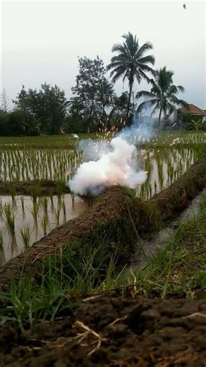 Flash Powder testing with triangular paper #fireworks #firecracker