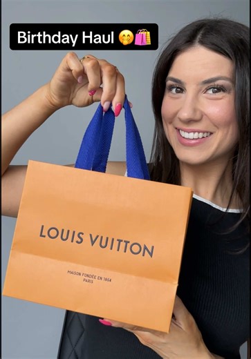 The start to my SLG collection 🥰@Louis Vuitton #2025purchases #designerbuys #louisvuittonwallet #louisvuittonkeypouch #slgcollection #smallleathergoods #cardholderwallet #designerwallet