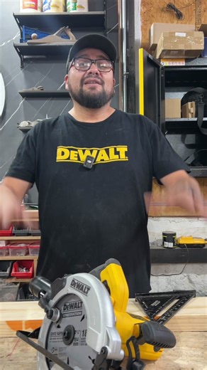 ¿Cómo sumar o restar con una sierra circular?