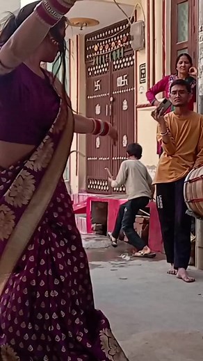 65K views · 2.1K reactions | lovely kinnar dance -- khubsurat kinnar dance Delhi -- kinnar dance lovely kinnar #kinnarsong #kinnarkadance #kinnarvideo | Kinner Dance Grup | Facebook