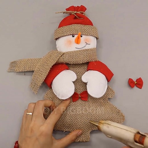675K views · 13K reactions | ⛄ DIY rustic snowman wall hanging | Life and Fun Story | Facebook