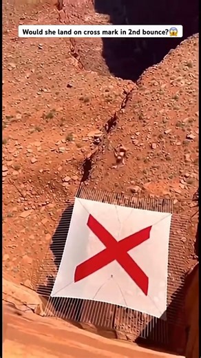 turning footsteps into electricity using piezoelectric tiles. Every step creates a small amount of energy, and millions of steps together power LED lights and digital systems—supporting a more sustainable urban future. ⚡ #Japan #FutureTechnology #RenewableEnergy #SmartCity #Innovation | Noticias No Artificial | Facebook