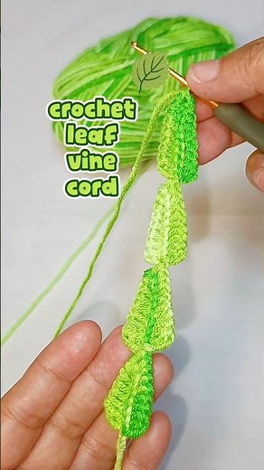 Crocheting connecting leaves or a vine #crochet #crochetleaves #crochetleaf