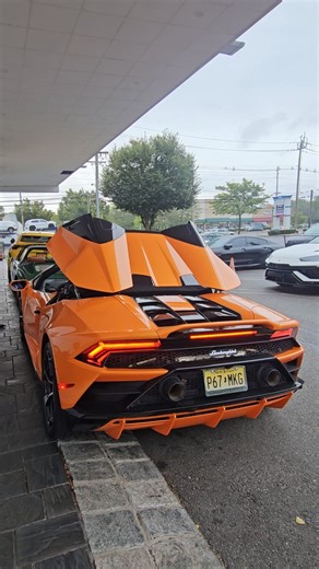 3.8K reactions · 121 shares | The Huracan Evo Spyder’s rear window isn’t just glass, it’s a VIP pass to the V10 symphony 犯 #lamborghini #huracan #huracanevo #lamborghinihuracanevospyder #huracanevospyder | Supercarspov | Facebook