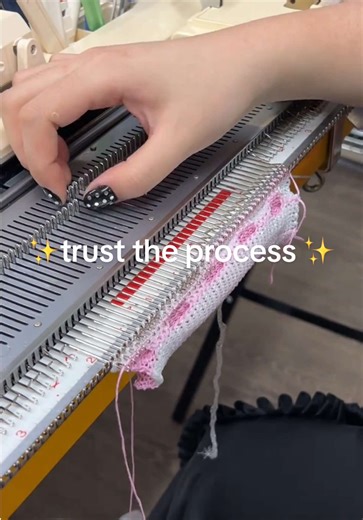 Machine Knitting vs. Hand Knitting: Which is Right for You?