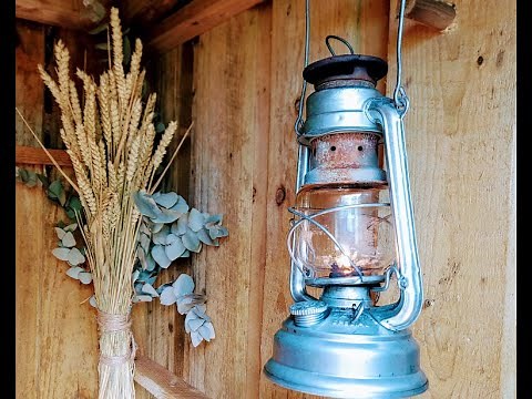 How my storm lantern, paraffin lamp works, how to fill it and clean the glass.