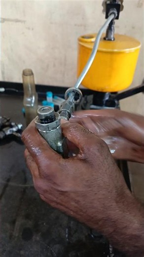 how to test the fuel injectors/ diesel injector testing #injector #shorts