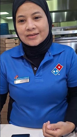 You can buy Domino's pizza through TikTok, Babakulineran, with lots of discounts.