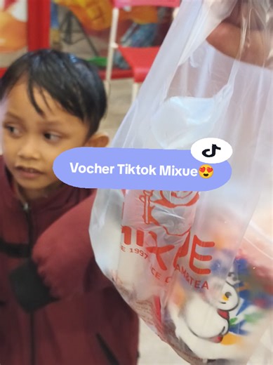Mantap jadi ketagihan beli Mixue pake vocher tiktok😍😍 #vochertiktok #mixue #banjarpatroman #banjar