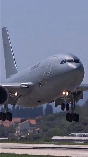 Luftwaffe Airbus A310 Close-up Landing!