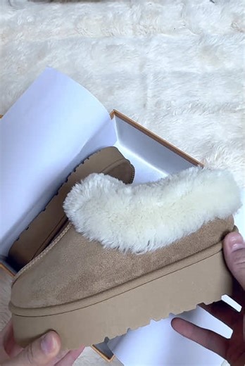 超快適な厚底のスノーブーツ #冬コーデ #秋冬コーデ #冬服コーデ #厚いソールの高さの増加 #女性の靴