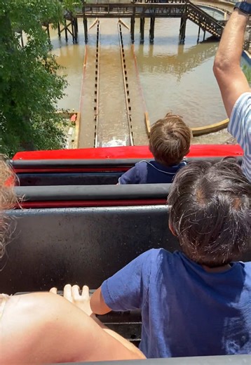 Exciting Adventure at Six Flags America 2021