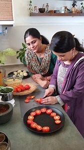 1.1M views · 7.2K reactions | Tamatar ke Pakode - Suraj ka famous snack - Tomato pakoda recipe  New & unique tea time snack for guests and parties | Quick snacks recipe reels #FoodsAndFlavors #RecipesByShilpi #FoodsAndFlavorsByShilpi #recipes #fblifestyle | Foods And Flavors | Facebook