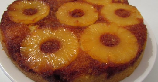 Gâteau caramélisé renversé à l'ananas