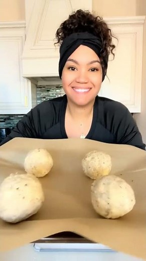 You have to try these Boudin Balls!! 10/10 delicious! Full recipe linked in my bio… Here’s what you