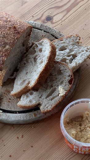 Sometimes simple truly is best and this is one of our favourite ways to eat Homewrecker… A warm loaf of sourdough and the thickest layer of pimento cheese you can imagine. Warning… don’t expect the loaf or the tub to last very long 👀🧀 | Homewrecker UK