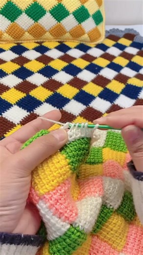 2.2M views · 12K reactions | Easy crochet stitch for beginners 殺 . . . . . #reels #tips #crochetreelsplay #howto #crochet #fyp #knitting #knit #crochetreels #crochetdesigner #igcrochet #yarnbender #crochetpatterns #crocheting #crocheter #maker #crochetstitch #crochetlove #crochetinspiration | Crochet with us | Facebook