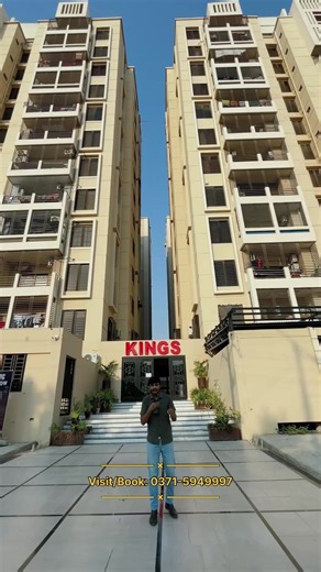 📍 Prime location in Kings Presidency Flats, near Munawar Chorangi, Gulistan-e-Johar, Karachi Experience elevated living in a premium apartment! ✔ 5 Bedrooms (Attached Baths) ✔ Spacious Lounge ✔ 200 Gz ✔ 5th Floor ✔ Standby Generator ✔ Lift Available ✔ Masjid in Premises ✔ Dedicated Parking Area ✔ Garden Area Perfect for large families who want comfort, space & modern facilities in one place. 💰 Demand: 3 Crore 50 Lakh Contact Number: 0371 5949997 Serious buyers contact now. #kingspresidency #Gu