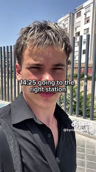 Thank god that I’m flexible 😂😭 • • • #event #basketball #infuencers #vertical