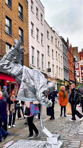 The brave ones. #silvermanstatueofficial