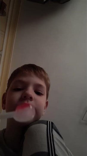 что-то за дичь делает на калькуляторе