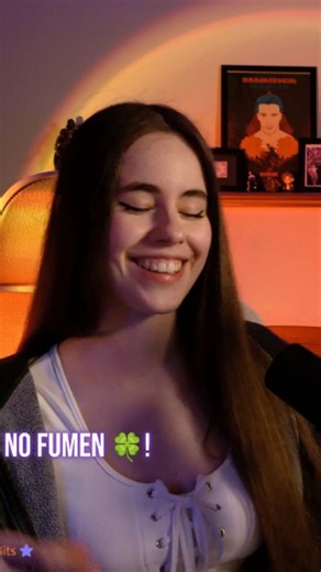 Miriam Petricor on Instagram: "Disfruten de mis streams pero no así! 🤣"