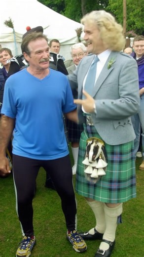 “His final words still haunt those who heard them.” Nearly a decade after Robin Williams’ death, a close friend has revealed something that left fans speechless 💔🕯️ See the tribute and rare moments in the comments 👇 | Interesting to know