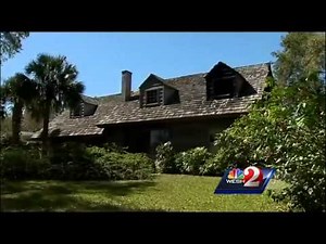 12-year-old doing homework sees neighbor's house on fire, calls 911