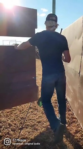 Calm animal handling is key #bison #bisonranch #bisonpride #bisonnation #bisonofinstagram #bisonlover #animals #wild #ranching #ag #agriculture | 777 Bison Ranch