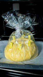 55K views · 87 reactions | Der Trick, der mir das Leben leichter gemacht hat! Nur so backe ich Brot Zutaten: Mehl: 500 g Salz: 10 g Zucker: 10 g Trockenhefe: 8 g weiche Butter: 400 g Knoblauch: 10 g Petersilie: 20 g | Cookrate - Deutschland | Facebook