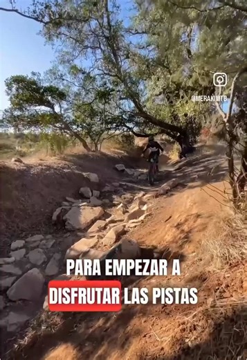 ¡Empieza a dominar el MTB! Y empieza a disfrutar de todas las pistas 🥳, que no te gane el miedo 😖 y mejora tu técnica. No esperes a caerte para aprender, mejor mándanos un DM📩 y te compartimos más información sobre las clases y nuestro método que garantiza tu progreso 📈📈 Link de contacto en la descripción 👆👆 ⸻ #merakimbt #mtbchile #academiamtb #decenso #dhmtb #montenbaik #enduromtbchile #mtblifestyle #fluye #aprende