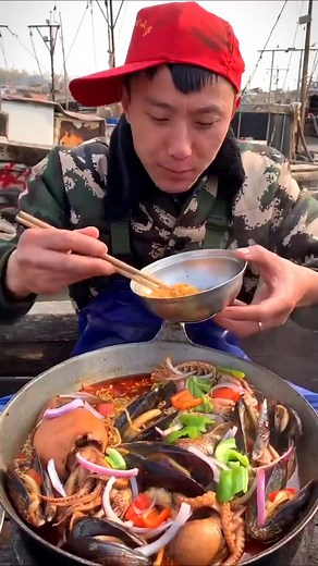 869K views · 13K reactions | ASMR Eating Show Seafood Boil咽 #sea #seafood #seafoodboil #ftb #yfp #eating #eatingshow #food #asmr #foodie #cooking #viralreels #facebookreels #shorts | X.Seafood | Facebook