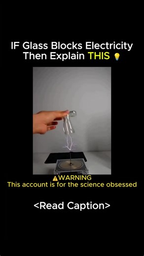 👨‍🔬Science Travel on Instagram: "⚡ Capacitive Coupling: Energy Through an Insulator While glass is an electrical insulator blocking conduction current, it acts as a dielectric under high-frequency voltage. In this scenario, the glass forms a capacitor. The rapidly oscillating Electric Field creates a Displacement Current—a concept defined by Maxwell—where energy is transferred via atomic polarization rather than physical electron flow. It is not electricity crossing the glass, but the electrom