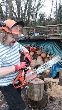 Dolmar 111 Classic West German Chainsaw. Starting & Cutting before sending to new owner. Fabulous 😁