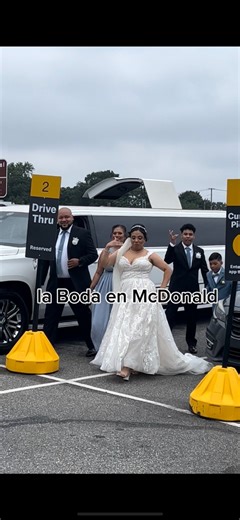 1.9M views · 16K reactions | la Boda en McDonald | Herrera effects photography | Facebook