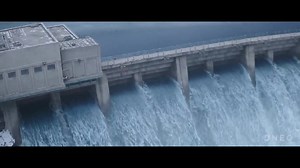 Check out DNEG's VFX breakdown of a dam above an icy reservoir from Alaska-set thriller series The Last Frontier. FX simulation used DNEG's in-house Helix pipeline. Watch the full video on the DNEG YouTube channel: https://www.youtube.com/watch?v=jL6A94ZHTdE Find more info on the DNEG website: https://www.dneg.com/our-work/the-last-frontier | CGchannel