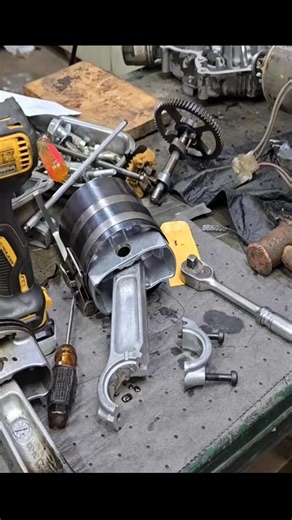 Briggs and Stratton Engine Rebuild - Getting the Locked Up Engine Running Again! - Part 3 (3) | Briggs Stratton Engine Restoration