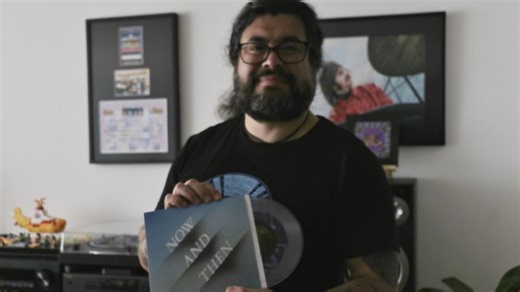 El bogotano que tiene una de las colecciones más grandes de vinilos de Los Beatles