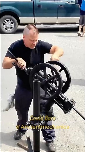 This gear mechanism converts hand power into drilling force!