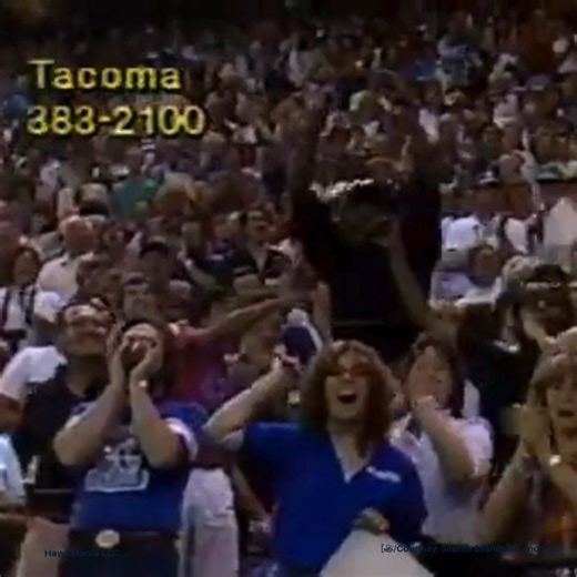 2.5K views · 58 reactions | #Seahawks Legend Kenny Easley could hit the boom. But did you know he could take back punt returns as well? Easley takes a 42 yard punt return on September 3rd, 1984 vs. the #Browns. Rest in peace to an amazing football player. | HawkMania | Facebook