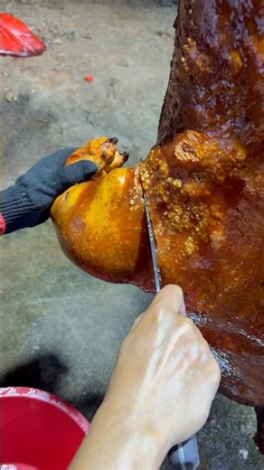 😋 Crunchiest Pork Ever? Wait Till You Hear This 😳🔥 #food #usa #shorts