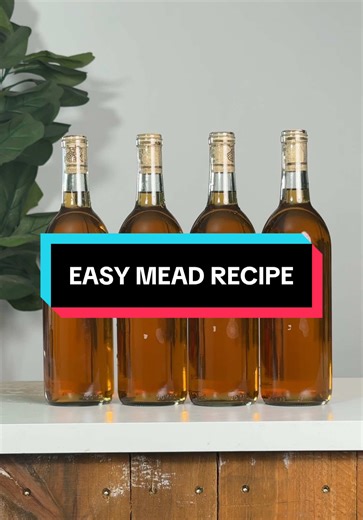 The newest addition to my recipe book is this herbal sweet meadow mead, full of honey with notes of chamomile, oak, and vanilla. This one's beginner friendly, and perfect for spring. Try for yourself 🥂 #mead #homebrew #fermentation