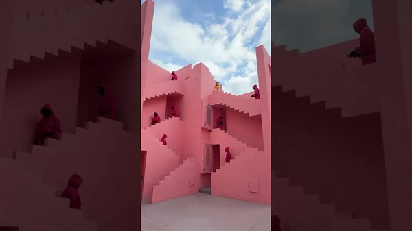 Squid Game Pink Building Recreation