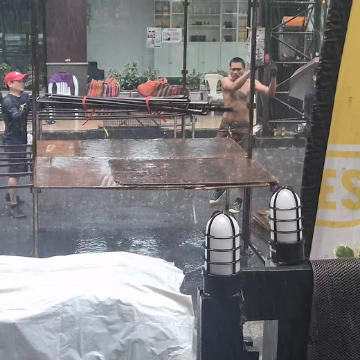 NOTHING stops setup of the famous Patpong Night Market! | Patrik Gallineaux