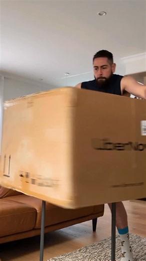 1M views · 56K reactions | Unboxing the World’s First DYNAMIC Chair @libernovo_official ... My Back Has Never Felt Better #libernovoomni #ergonomicchair #officechair #omni preorder #wfhofficial | Insert Richie | Facebook