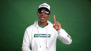 Don't be broke with this weather 😂 | Macky 2